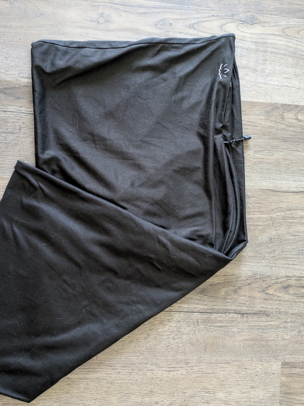 Beyond Yoga Black Infinity Scarf With Pocket